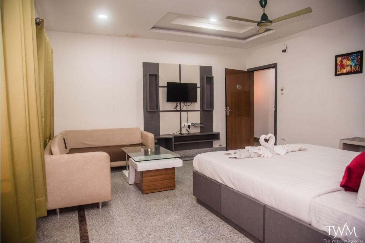 Hotel Sapphire Tinsukia Extérieur photo